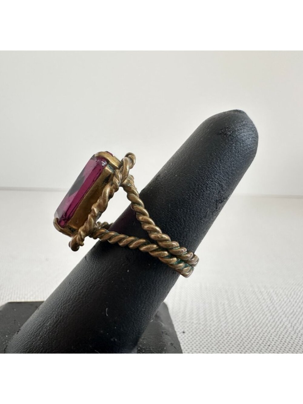 Vintage German Brass Ring Emerald Cut Purple Amethyst Glass Adjustable Size 6 - Picture 3 of 6